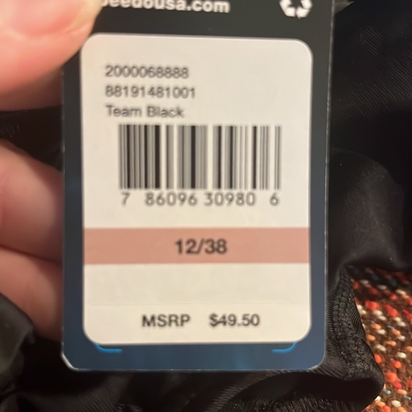 Speedo swimsuit - New with tags black women’s one piece - Picture 3 of 3